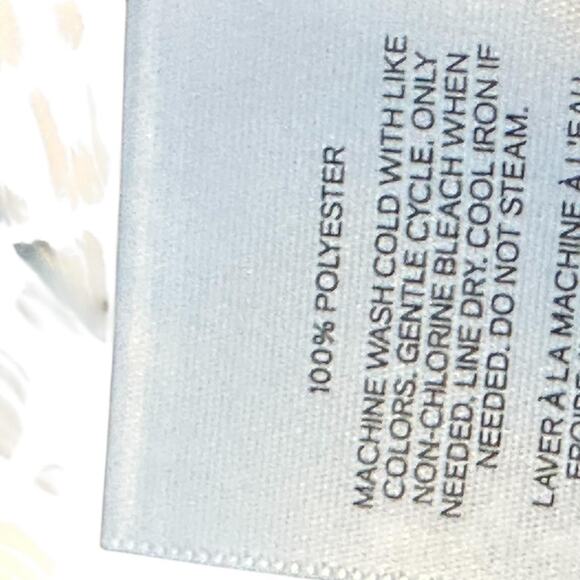 Express Leopard print V Neck Blouse, NWT Size XL - Picture 8 of 8